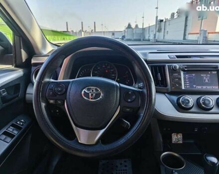 Тойота РАВ 4 2015 у Києві на Automoto.ua Тойота РАВ 4, об'ємом двигуна 0 л та пробігом 156 тис. км за 14690 $, фото 14 на Automoto.ua