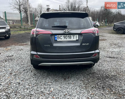 Тойота РАВ 4, об'ємом двигуна 1.99 л та пробігом 137 тис. км за 17600 $, фото 6 на Automoto.ua