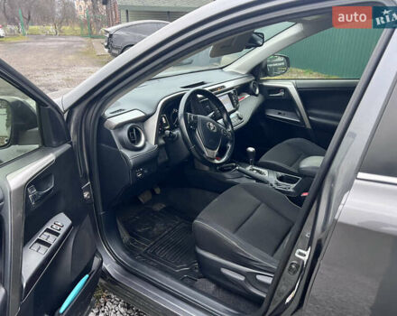 Тойота РАВ 4, об'ємом двигуна 1.99 л та пробігом 137 тис. км за 17600 $, фото 11 на Automoto.ua