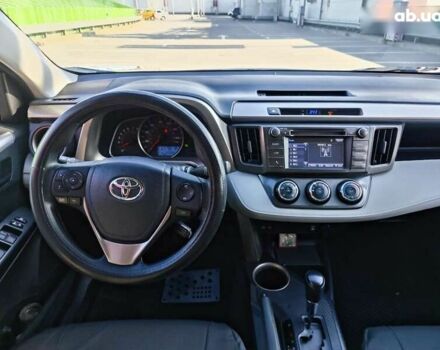 Тойота РАВ 4 2015 у Києві на Automoto.ua Тойота РАВ 4, об'ємом двигуна 0 л та пробігом 156 тис. км за 14690 $, фото 13 на Automoto.ua