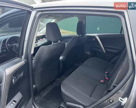 Тойота РАВ 4, об'ємом двигуна 1.99 л та пробігом 137 тис. км за 17600 $, фото 12 на Automoto.ua