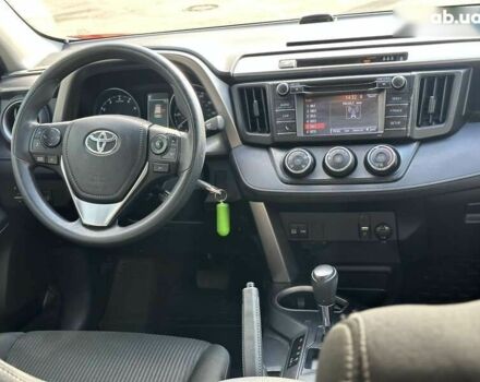 Тойота РАВ 4 2016 у Києві на Automoto.ua Тойота РАВ 4, об'ємом двигуна 2.5 л та пробігом 102 тис. км за 19490 $, фото 29 на Automoto.ua