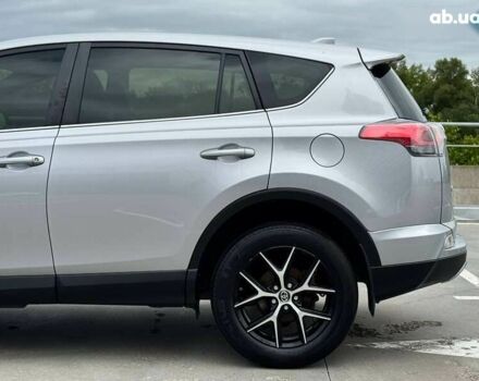 Тойота РАВ 4 2016 у Києві на Automoto.ua Тойота РАВ 4, об'ємом двигуна 0 л та пробігом 164 тис. км за 23500 $, фото 11 на Automoto.ua