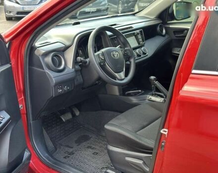Тойота РАВ 4 2016 у Києві на Automoto.ua Тойота РАВ 4, об'ємом двигуна 2.5 л та пробігом 102 тис. км за 19490 $, фото 13 на Automoto.ua