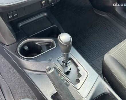 Тойота РАВ 4 2016 у Києві на Automoto.ua Тойота РАВ 4, об'ємом двигуна 2.5 л та пробігом 102 тис. км за 19490 $, фото 23 на Automoto.ua