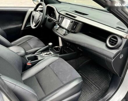 Тойота РАВ 4 2016 у Києві на Automoto.ua Тойота РАВ 4, об'ємом двигуна 0 л та пробігом 164 тис. км за 23500 $, фото 24 на Automoto.ua