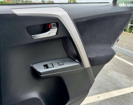 Тойота РАВ 4 2016 у Києві на Automoto.ua Тойота РАВ 4, об'ємом двигуна 0 л та пробігом 164 тис. км за 23500 $, фото 26 на Automoto.ua