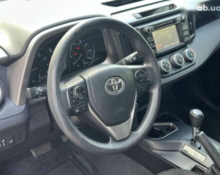 Тойота РАВ 4 2016 у Києві на Automoto.ua Тойота РАВ 4, об'ємом двигуна 2.5 л та пробігом 102 тис. км за 19490 $, фото 18 на Automoto.ua