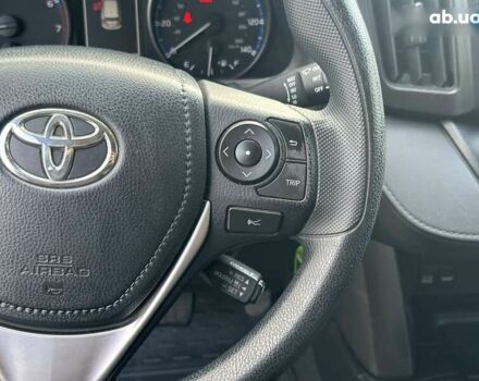 Тойота РАВ 4 2016 у Києві на Automoto.ua Тойота РАВ 4, об'ємом двигуна 2.5 л та пробігом 102 тис. км за 19490 $, фото 19 на Automoto.ua