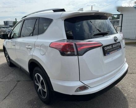 Тойота РАВ 4 2017 у Києві на Automoto.ua Тойота РАВ 4, об'ємом двигуна 0 л та пробігом 180 тис. км за 15990 $, фото 7 на Automoto.ua