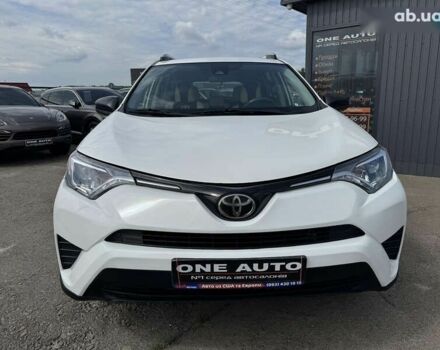 Тойота РАВ 4 2017 у Києві на Automoto.ua Тойота РАВ 4, об'ємом двигуна 0 л та пробігом 180 тис. км за 15990 $, фото 1 на Automoto.ua
