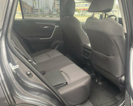 Тойота РАВ 4 2021 в Харькове на Automoto.ua Тойота РАВ 4, объемом двигателя 1.99 л и пробегом 36 тыс. км за 31000 $, фото 5 на Automoto.ua