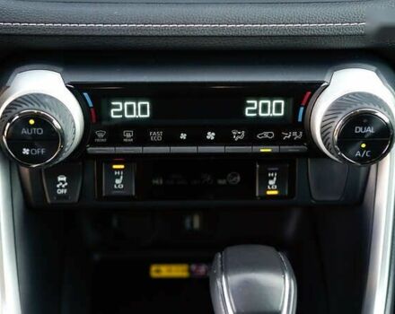 Тойота РАВ 4, объемом двигателя 0 л и пробегом 13 тыс. км за 38189 $, фото 24 на Automoto.ua