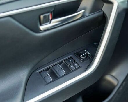 Тойота РАВ 4, объемом двигателя 0 л и пробегом 13 тыс. км за 38189 $, фото 13 на Automoto.ua