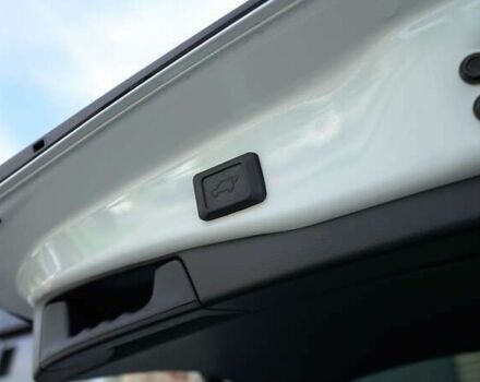 Тойота РАВ 4, об'ємом двигуна 0 л та пробігом 24 тис. км за 43214 $, фото 10 на Automoto.ua