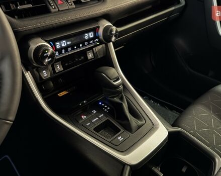 Тойота РАВ 4, об'ємом двигуна 2.49 л та пробігом 0 тис. км за 40275 $, фото 16 на Automoto.ua