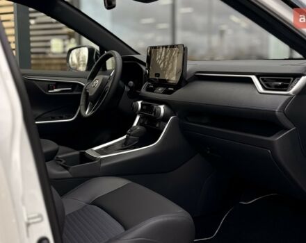 Тойота РАВ 4, об'ємом двигуна 2.49 л та пробігом 0 тис. км за 43350 $, фото 16 на Automoto.ua