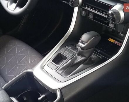 Тойота РАВ 4, об'ємом двигуна 2.49 л та пробігом 0 тис. км за 40000 $, фото 10 на Automoto.ua