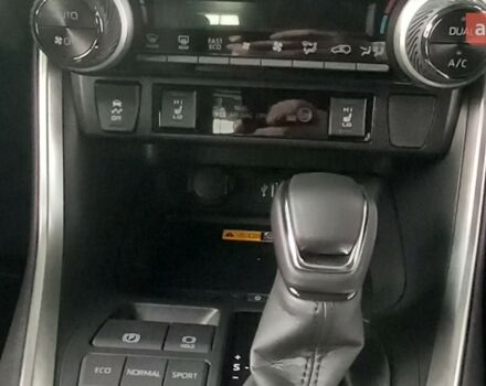 Тойота РАВ 4, об'ємом двигуна 2.49 л та пробігом 0 тис. км за 40000 $, фото 9 на Automoto.ua