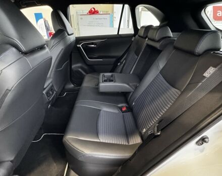 Тойота РАВ 4, об'ємом двигуна 2.49 л та пробігом 0 тис. км за 42106 $, фото 8 на Automoto.ua