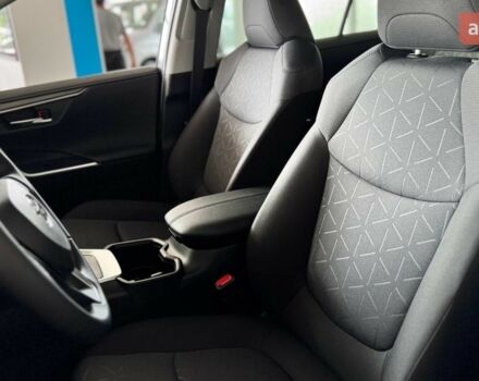 Тойота РАВ 4, об'ємом двигуна 2.49 л та пробігом 0 тис. км за 39654 $, фото 6 на Automoto.ua