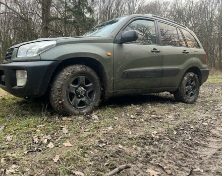 Тойота РАВ 4, объемом двигателя 2 л и пробегом 425 тыс. км за 3500 $, фото 1 на Automoto.ua