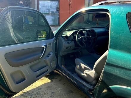 Тойота РАВ 4, объемом двигателя 2 л и пробегом 317 тыс. км за 5800 $, фото 1 на Automoto.ua