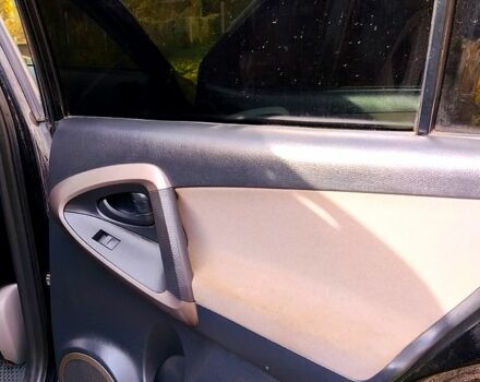 Тойота РАВ 4 2006 в Чернигове на Automoto.ua Тойота РАВ 4, объемом двигателя 2.4 л и пробегом 280 тыс. км за 7100 $, фото 1 на Automoto.ua