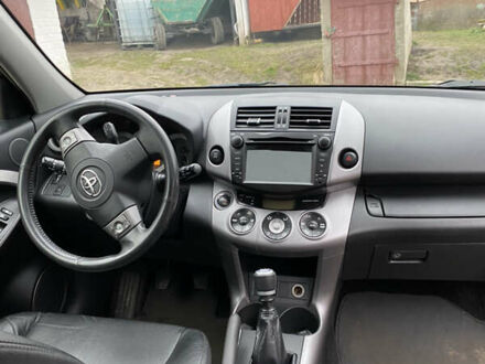 Тойота РАВ 4 2007 в Радивилове на Automoto.ua Тойота РАВ 4, объемом двигателя 2.2 л и пробегом 186 тыс. км за 11500 $, фото 1 на Automoto.ua