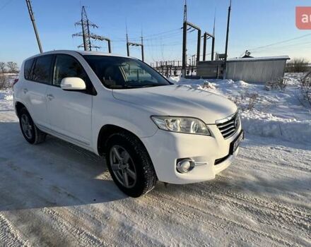 Тойота РАВ 4, объемом двигателя 2.2 л и пробегом 255 тыс. км за 12600 $, фото 1 на Automoto.ua