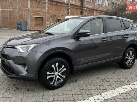 Тойота РАВ 4 2017 в Черновцах на Automoto.ua Тойота РАВ 4, объемом двигателя 2 л и пробегом 105 тыс. км за 23000 $, фото 1 на Automoto.ua