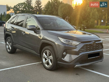 Тойота РАВ 4 2019 в Киеве на Automoto.ua Тойота РАВ 4, объемом двигателя 1.99 л и пробегом 90 тыс. км за 29700 $, фото 1 на Automoto.ua