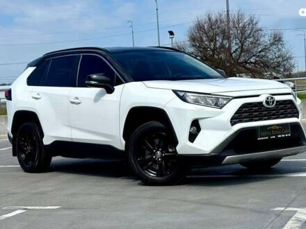 Тойота РАВ 4 2019 в Киеве на Automoto.ua Тойота РАВ 4, объемом двигателя 2 л и пробегом 71 тыс. км за 29500 $, фото 1 на Automoto.ua