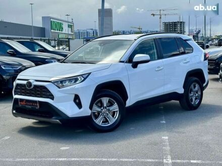 Тойота РАВ 4 2022 в Киеве на Automoto.ua Тойота РАВ 4, объемом двигателя 2 л и пробегом 39 тыс. км за 30900 $, фото 1 на Automoto.ua