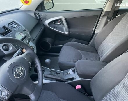 Серый Тойота РАВ 4, объемом двигателя 0 л и пробегом 347 тыс. км за 9900 $, фото 7 на Automoto.ua