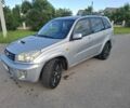 Сірий Тойота РАВ 4, об'ємом двигуна 2 л та пробігом 300 тис. км за 4516 $, фото 1 на Automoto.ua