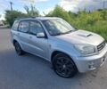 Сірий Тойота РАВ 4, об'ємом двигуна 2 л та пробігом 300 тис. км за 4516 $, фото 3 на Automoto.ua