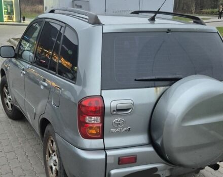 Сірий Тойота РАВ 4, об'ємом двигуна 2 л та пробігом 405 тис. км за 1425 $, фото 3 на Automoto.ua