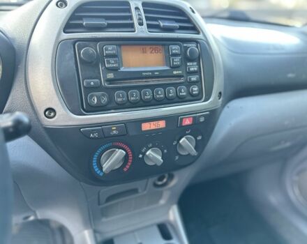 Сірий Тойота РАВ 4, об'ємом двигуна 2 л та пробігом 350 тис. км за 3400 $, фото 16 на Automoto.ua