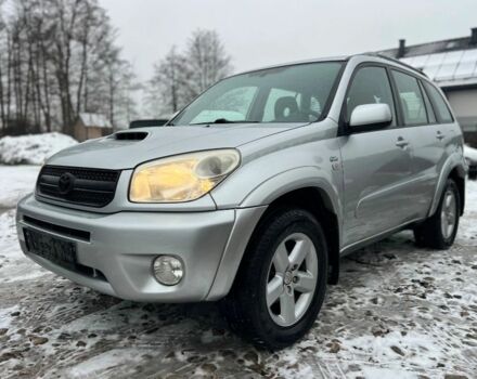 Серый Тойота РАВ 4, объемом двигателя 2 л и пробегом 260 тыс. км за 2900 $, фото 2 на Automoto.ua