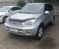 Сірий Тойота РАВ 4, об'ємом двигуна 2 л та пробігом 200 тис. км за 5800 $, фото 1 на Automoto.ua