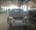 Серый Тойота РАВ 4, объемом двигателя 2 л и пробегом 200 тыс. км за 2700 $, фото 1 на Automoto.ua