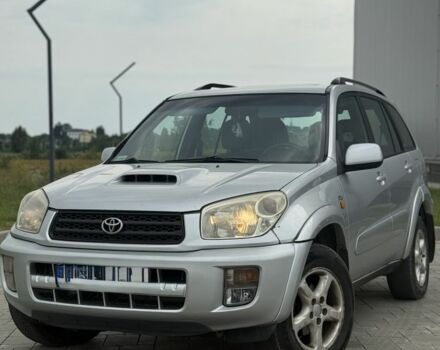 Серый Тойота РАВ 4, объемом двигателя 2 л и пробегом 280 тыс. км за 3700 $, фото 1 на Automoto.ua