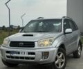 Серый Тойота РАВ 4, объемом двигателя 2 л и пробегом 280 тыс. км за 3700 $, фото 1 на Automoto.ua