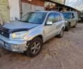 Серый Тойота РАВ 4, объемом двигателя 2 л и пробегом 381 тыс. км за 3700 $, фото 1 на Automoto.ua