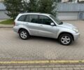 Серый Тойота РАВ 4, объемом двигателя 2 л и пробегом 250 тыс. км за 3678 $, фото 1 на Automoto.ua