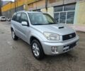Сірий Тойота РАВ 4, об'ємом двигуна 2 л та пробігом 348 тис. км за 2100 $, фото 1 на Automoto.ua