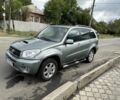 Серый Тойота РАВ 4, объемом двигателя 2 л и пробегом 320 тыс. км за 4000 $, фото 2 на Automoto.ua