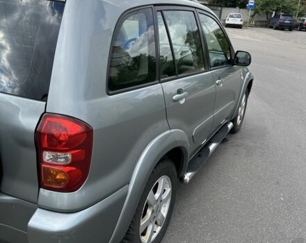 Серый Тойота РАВ 4, объемом двигателя 2 л и пробегом 320 тыс. км за 4000 $, фото 9 на Automoto.ua