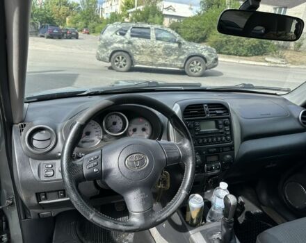 Серый Тойота РАВ 4, объемом двигателя 2 л и пробегом 320 тыс. км за 4000 $, фото 13 на Automoto.ua